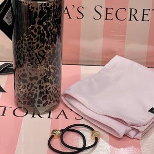 VICTORIA'S SECRET Workout Kit
